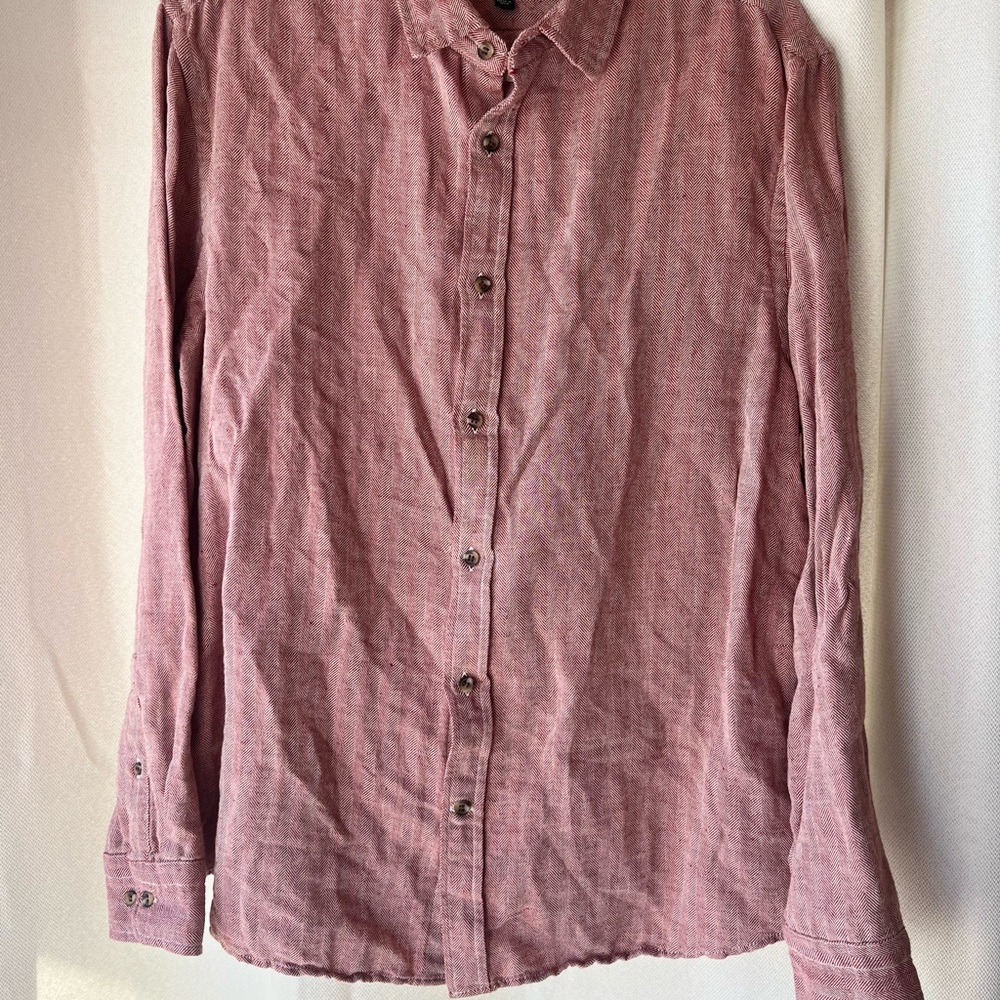 Banana Republic Red and White Casual Button Down Shirt